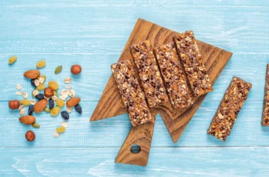 Linea Alimentos lança marca de snacks proteicos