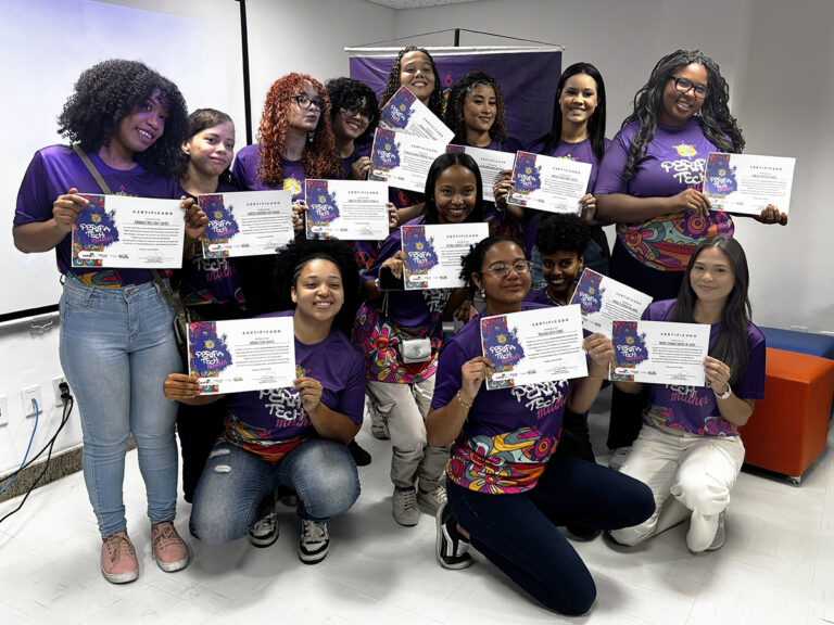 PerifaTech Mulher incentiva jovens a empreender