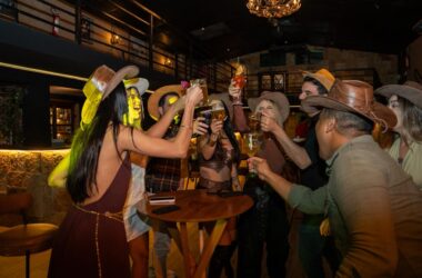 “Mesa da Amargura” reúne sertanejo e conexões no Lounge Country às quartas-feiras