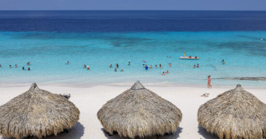 Azul retoma voos para Curaçao e Latam coloca operações extras para Santiago na alta temporada