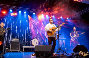 Salvador recebe maior show cover de Legião Urbana do país