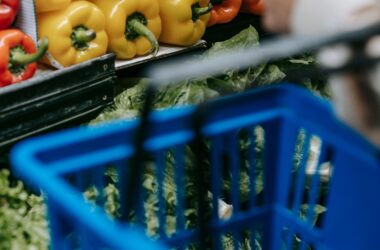Consumo das famílias cresce 3,93% em maio na comparação anual, aponta monitoramento da ABRAS