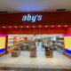 Aby’s Calçados reinaugura loja no Shopping Jardins