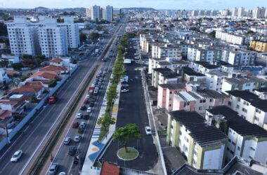 Prefeitura inaugura urbanização do calçadão da Avenida Augusto Franco e moradores aprovam novo espaço 