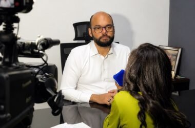 Adesivou o carro para as eleições? Especialista alerta para cuidados com o seguro do veículo