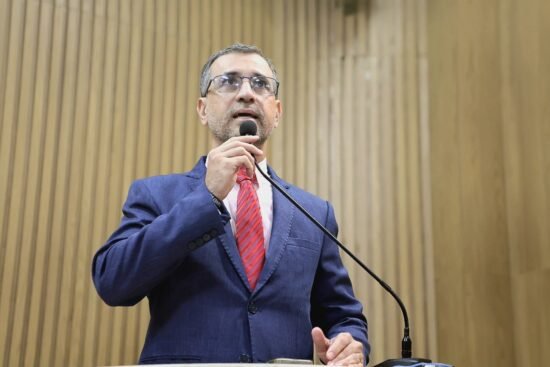 Lúcio Flávio aponta aumento de concessões de espaços públicos em anos eleitorais: “Tem alguma coisa muito errada”