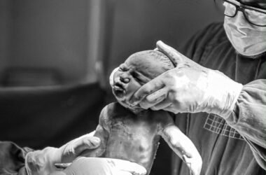 Leite materno fortalece o cuidado neonatal