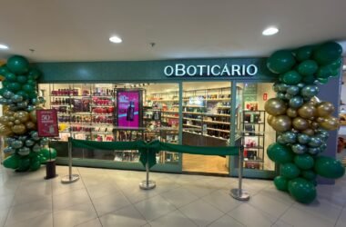 Nova unidade do Boticário chega ao Ferreira Costa com experiência completa de beleza