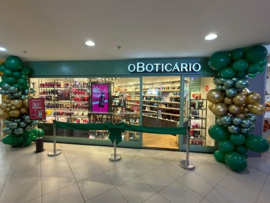 Nova unidade do Boticário chega ao Ferreira Costa com experiência completa de beleza