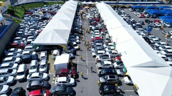 Gigantes de Sergipe reúne cerca de mil carros e motos em feirão de três dias em Aracaju