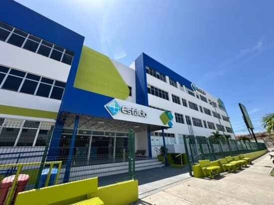 Feira de profissões levará experiência universitária gratuita para milhares de jovens em todo o Brasil