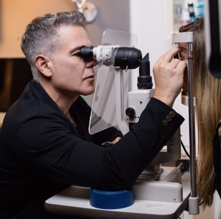 Especialista em retina explica como descoberta premiada com Nobel de Medicina pode ajudar a recuperar a visão